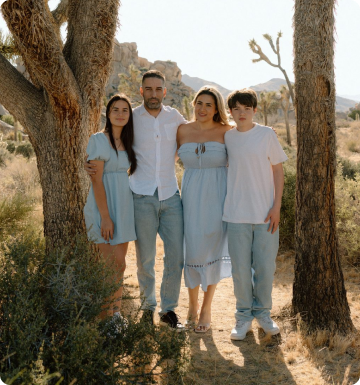 righty roo family picture in the desert